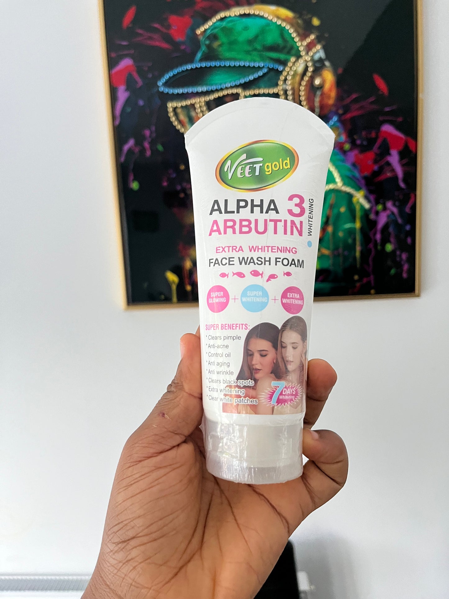 VEET gold Alpha Arbutin face wash