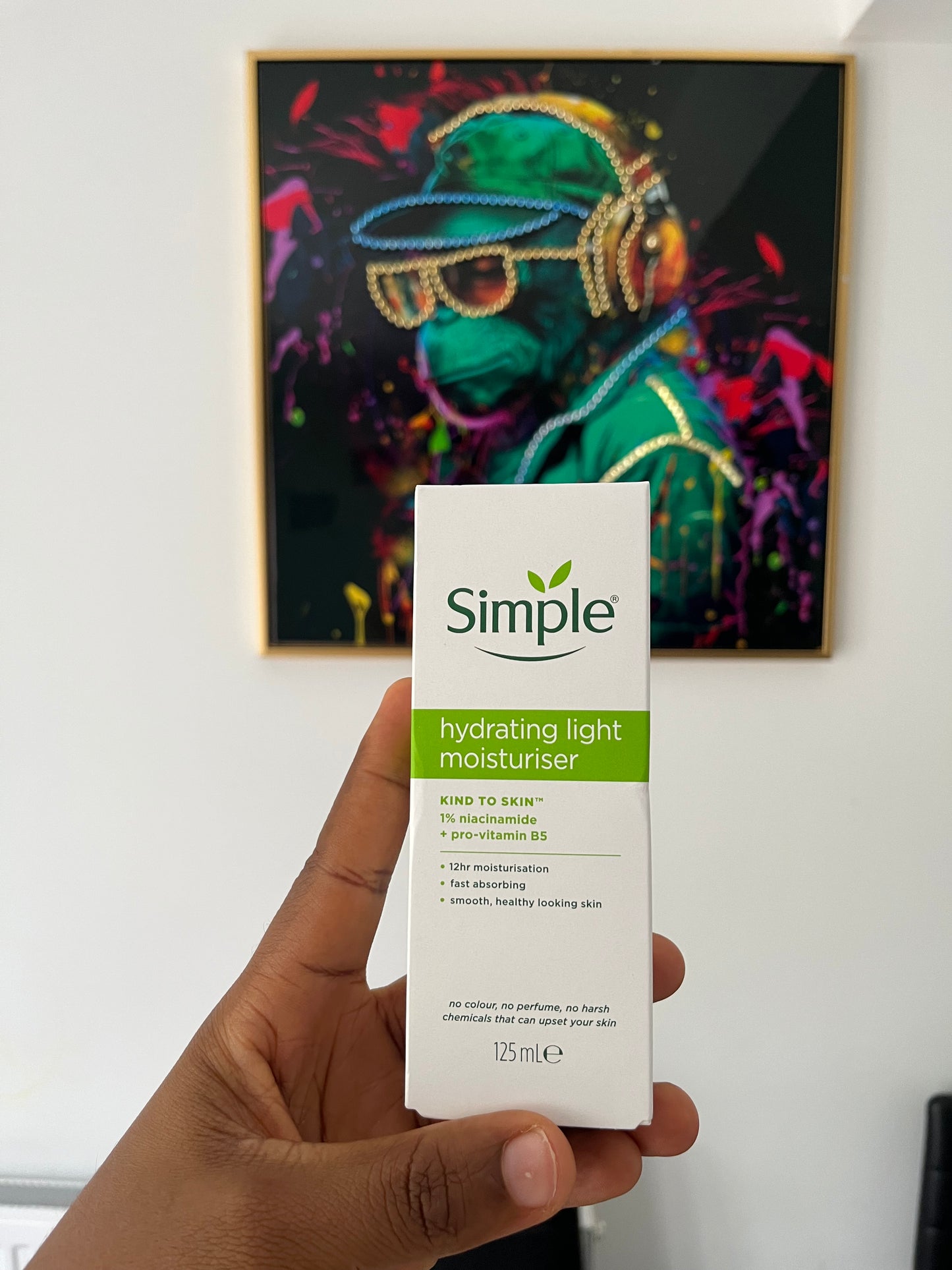Simple face cream moisturiser
