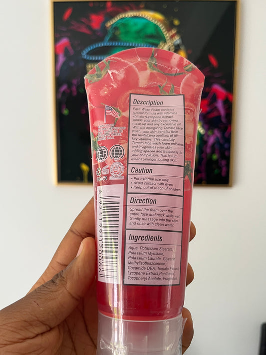 Veet Gold Tomato face wash